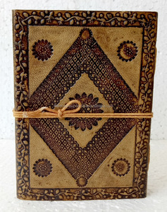 สมุดสเก็ตช์กระดาษรีไซเคิลไดอารี่คุณภาพสูงทำด้วยมือแบบสายรัดหนังลายนูนต้นคริสต์มาสแนววินเทจ - Product Image 3