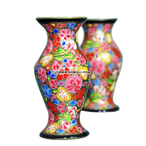 Vases à fleurs en métal laiton peints à la main, designs faits à la main - Product Image 1