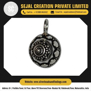 Abalorios de Plata de Ley 925 diseñados con precisión chapados en oro con acabado perfecto para regalo-Colgantes y amuletos finos - Product Image 6