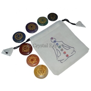 Venta caliente meditación espiritual cristal curación energía piedra 7 Chakra grabado Reiki conjunto para Spa Yoga piedra de caída - Product Image 1