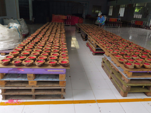 เทียนเปลือกมะพร้าวทำด้วยมือพร้อมแท่งขี้ผึ้งพาราฟินกลิ่นหอมดีไซน์แปลกใหม่สำหรับการตกแต่งวันหยุดและคริสต์มาส - Product Image 2