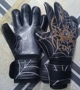 Gants de gardien de but professionnels en latex allemand pour le football - Product Image 6