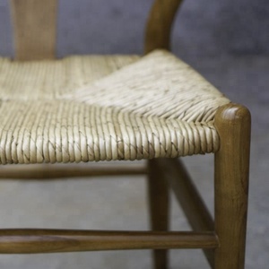 Chaise de salle à manger contemporaine de style antique en bois massif de Sungkai, reproduction, robuste, pour usage intérieur, hôtel, maison, bureau - Product Image 4