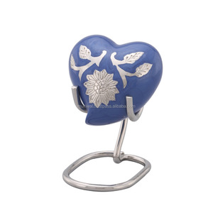 Urne en forme de coeur souvenir de crémation bleu marbré - Product Image 5