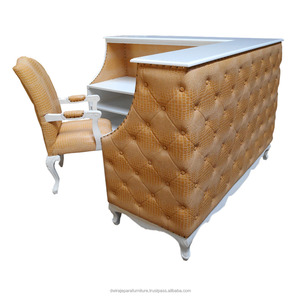 Bureau de réception en bois Style français - Product Image 1