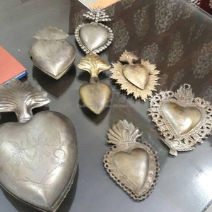 Coeurs sacrés Milagros catholiques en métal pour décor catholique - Product Image 1