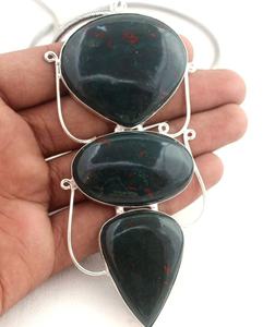 Colgante de Plata de Ley 92.5 Chapado en Oro con Piedra de Sangre Natural Multiforma de Grado AAA, Gema Lisa Hecha a Mano, Regalo Indio para Mujer - Product Image 2