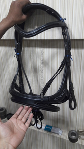 Bride de cheval équestre occidentale de logo personnalisé de haute qualité en cuir durable et élégant pour l'équitation et la course - Product Image 3