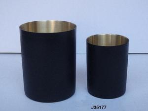 Contenedores de velas de metal para recipientes de cobre, interior pulido y exterior negro con accesorios de flores artificiales - Product Image 6