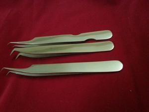 Pinzas de extensión de pestañas chapadas en oro de calidad superior Puntas puntiagudas hechas a mano con acabado pulido de alto grado - Product Image 5