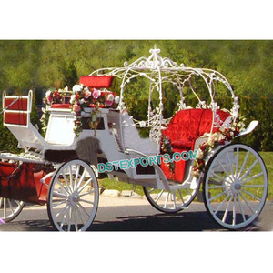 Magnifique carrosse de mariage Cendrillon, carrosse de mariage tiré par des chevaux Cendrillon, magnifique carrosse tiré par des chevaux pour mariage - Product Image 1