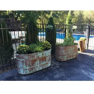 Planteur d'extérieur en métal, offre spéciale - Product Image 1