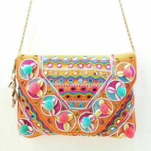 กระเป๋าคลัทช์สะพายไหล่ผ้าทอแบบมือสำหรับผู้หญิงคอลเลคชั่นอินเดียนแดงแบบเรขาคณิต - Product Image 1