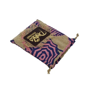 Sac à cordon en tissu de toile de jute design personnalisé Emballage de cadeau de mariage avec écusson en cuir véritable Sac à provisions élégant et à la mode - Product Image 5