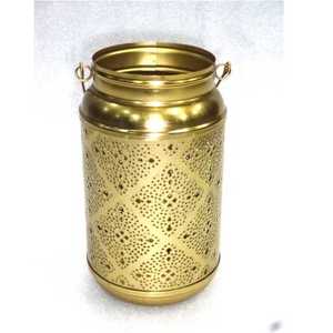 Linterna colgante de huracán de hierro de filigrana de estilo antiguo, nuevo diseño, decoración del hogar, portavelas - Product Image 3