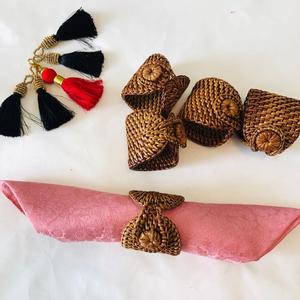 Rond de serviette en rotin fait à la main au prix le moins cher vaisselle, anneau de serviette tissé à la main décoration de table de mariage et d'événement - Product Image 3