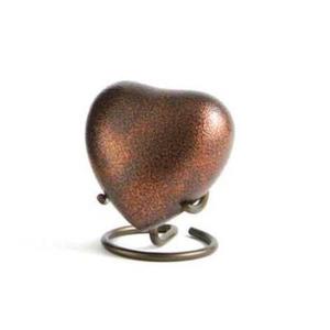 Urnas clásicas conmemorativas grabadas con corazón marrón para cremación de mascotas, con soporte para cenizas funerarias, Metal, latón/aluminio - Product Image 1