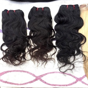100% cheveux humains vierges véritables 8 "-36" tissage d'extensions de cheveux vierges indiens non transformés, vente en gros de cheveux humains ondulés naturels - Product Image 1