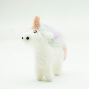 FCS-062 unicornio de respetuoso del medio ambiente de lana de Nueva Zelanda decoraciones de Navidad y la artesanía fieltro mujeres artesano de Nepal - Product Image 5
