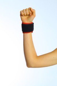 Soporte de muñeca de neopreno Armoline, producto de suministro de atención médica con certificación CE, negro, 2017 - Product Image 4