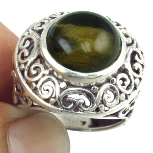 Bagues en argent sterling 925 avec œil de tigre brun créé par Shri Ashapura Jewels - Bijoux classiques avec serti clos chrétien - Product Image 6