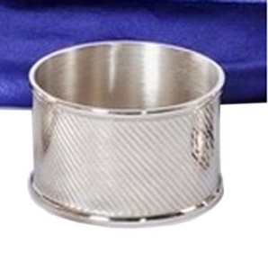 Servilletero de latón redondo hecho a mano, servilletero de diseñador para decoración de mesa de fiesta de boda, servilletero de Metal abastecido - Product Image 2