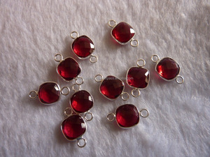 Ruby Hydro Stone Bezel Gemstone Connecteur plaqué or et rhodium avec technologie d'incrustation de réglage de la lunette - Product Image 2