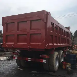 Truk Kualitas Tinggi Diskon Besar Truk Bekas Sinotruk HOWO 8X4 Truk Sampah Dump