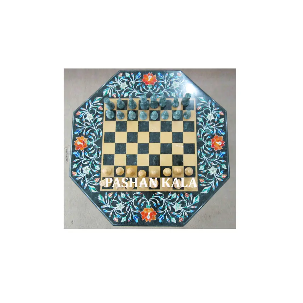 Невероятная настольная шахматная игра с мраморной инкрустацией.
