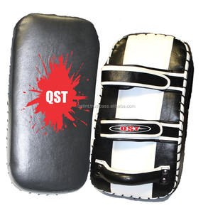Las mejores almohadillas para patadas de Muay Thai, almohadilla para golpear, almohadilla para pie de boxeo, cuero de entrenamiento de kickboxing MMA personalizado, estilo de diseño OEM Fairtex - Product Image 2