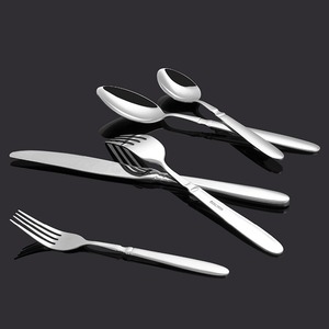 Ensemble de 5 cuillères et fourchettes en acier inoxydable - Product Image 1