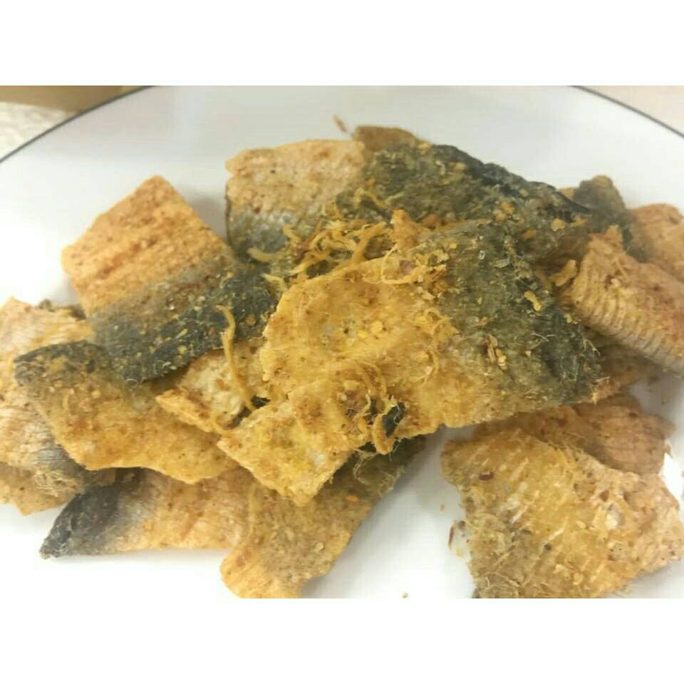 Вкусная закуска из сушеной рыбьей кожи