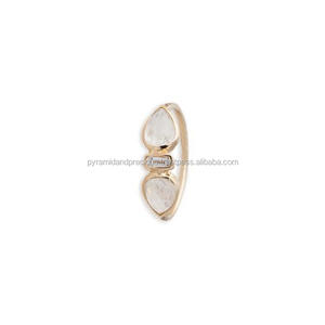Anillos con Piedras Preciosas Engastadas en Bisel con Corte Pera y Esmeralda - Regalo de Boda y Compromiso - Product Image 2