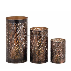 Ensemble de bougeoirs en métal avec motif de branche d'arbre découpé au laser - Product Image 1