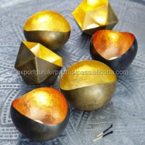 2018 Venta al por mayor Black Nickel Moon T-Light Votive Candle Stand Iron con acabado de cobre brillante para decoraciones de fiesta - Product Image 6
