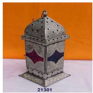 Lanterne en métal argenté de style américain bon marché en gros de style moderne pour la décoration de la maison Noël écologique faite à la main - Product Image 1