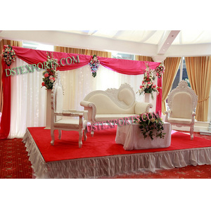 Meubles de scène de mariage modernes et élégants Ensemble de canapés en bois de teck élégants sur le thème de l'amour - Product Image 1