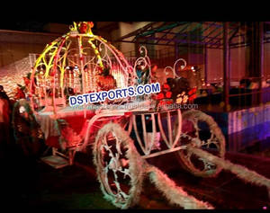 Chariot de mariage de cendrillon royal moderne tiré par des chevaux Buggy pour les fêtes Calèches élégantes à décorer - Product Image 6