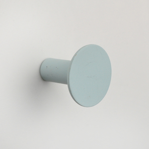 Petit crochet mural en polyrésine de forme carrée, noir, 4,2x4,2x4,5 cm - Product Image 5