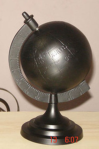 Globo terráqueo metálico decorativo - Product Image 2