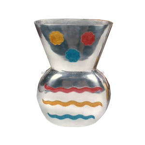 Vase en métal pour décor à la maison fini argent antique Vase à fleurs en métal imprimé de créateur Vase à fleurs de table coulé - Product Image 1