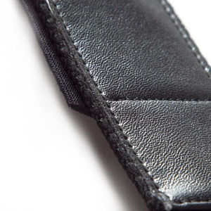 Vente en gros d'enveloppes de poignet personnalisées de couleur noire pour l'haltérophilie Caractéristiques de musculation Logo personnalisé Sangles de poignet - Product Image 4