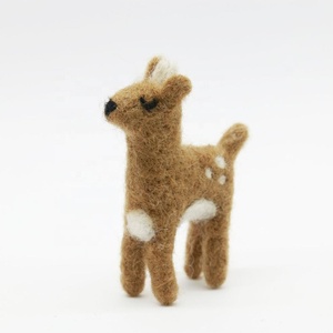 Mr. Pâques Deer — nouveau Design, 2019 laine, feutré à la main, doux, produit coloré par une laine agricole japonais, écologique, NZ - Product Image 3