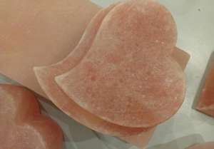 Lampes Feng Shui en forme de double cœur sculptées en matériaux organiques, écologiques, Sian Enterprises, boîte d'emballage artisanale naturelle de qualité supérieure - Product Image 6