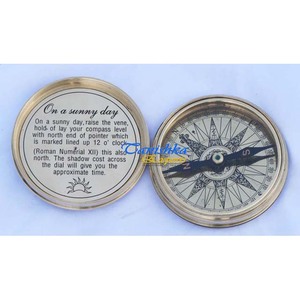 Boussole de poche nautique moderne en laiton doré poli Tanishka Exports, outil de navigation artisanal avec couvercle, vente en gros - Product Image 2