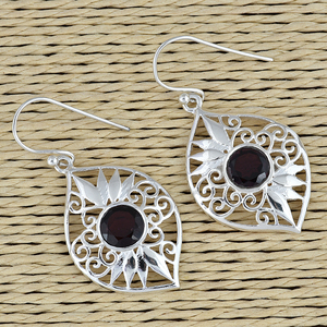 Rhodolite Gemstone 925 Pendientes de filigrana de plata esterlina Joyería Pendiente plateado clásico de moda para boda, fiesta. - Product Image 3