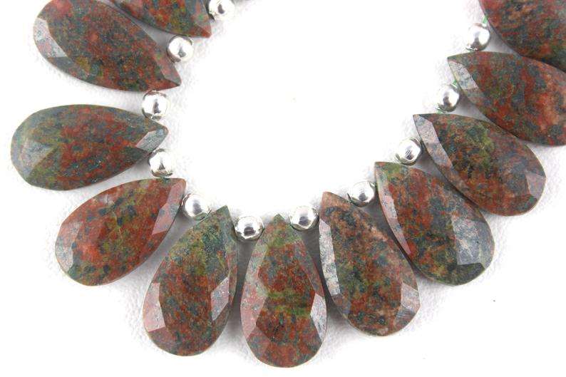 สีเขียว