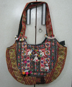 Bolsos Banjara Vintage Hechos a Mano en India, Artesanía de la Cultura Rajasthani - Product Image 3