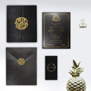 Faire-part d'invitation de luxe en velours, nouveau modèle 2020, monogramme en acrylique pailleté sur mesure, provenant de la thaïlande - Product Image 3