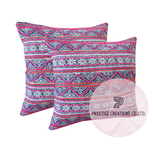 ปลอกหมอนผ้าไหมไทยทำมือสไตล์เรียบ - Product Image 3